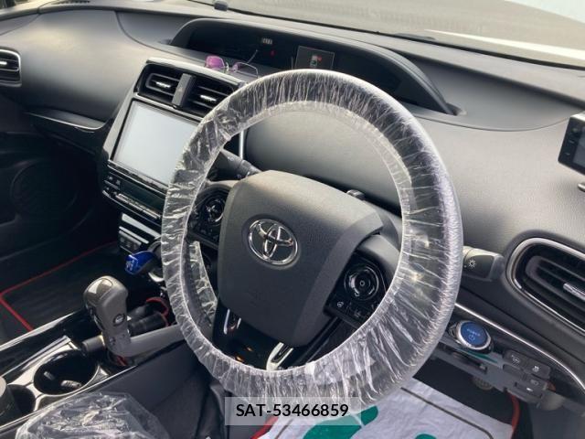 Toyota PRIUS PHV 2018-01 7879004-13