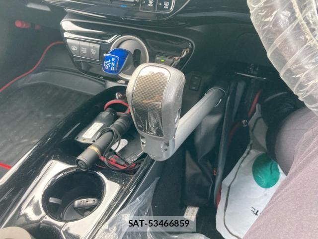 Toyota PRIUS PHV 2018-01 7879004-20