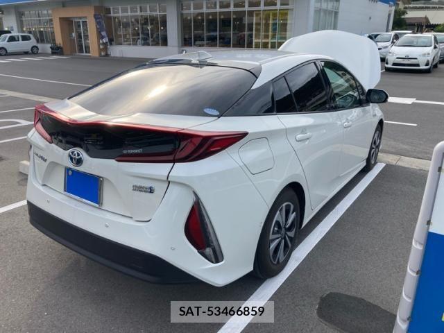 Toyota PRIUS PHV 2018-01 7879004-5