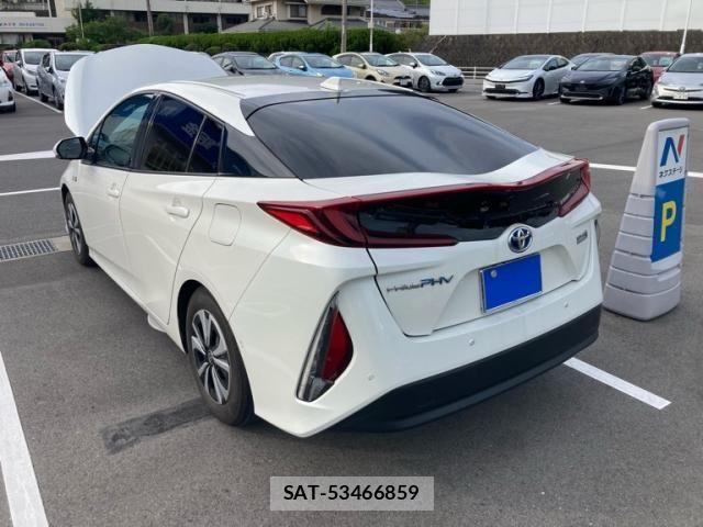 Toyota PRIUS PHV 2018-01 7879004-6