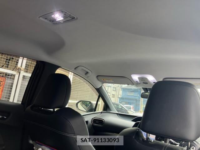 Toyota PRIUS PHV 2018-02 7963358-13