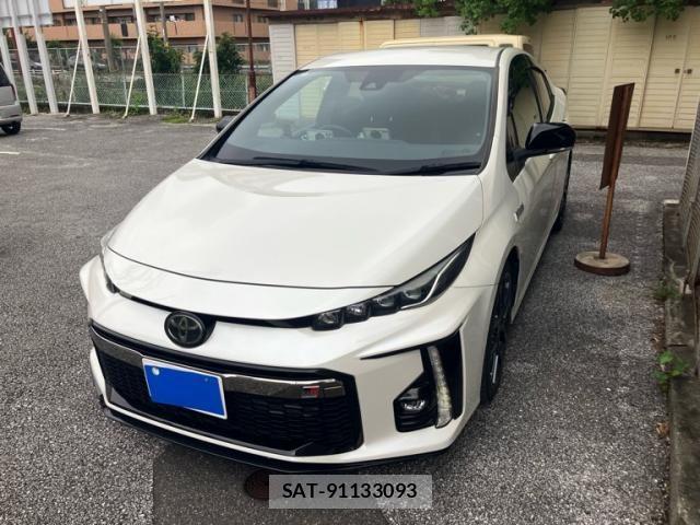 Toyota PRIUS PHV 2018-02 7963358-1