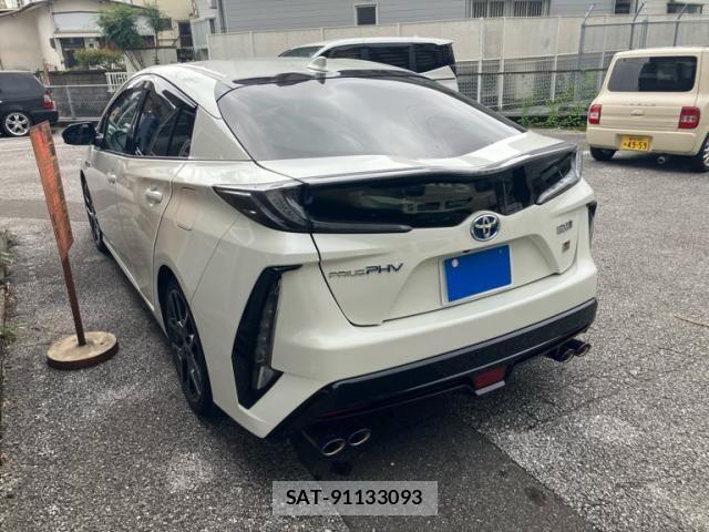 Toyota PRIUS PHV 2018-02 7963358-4