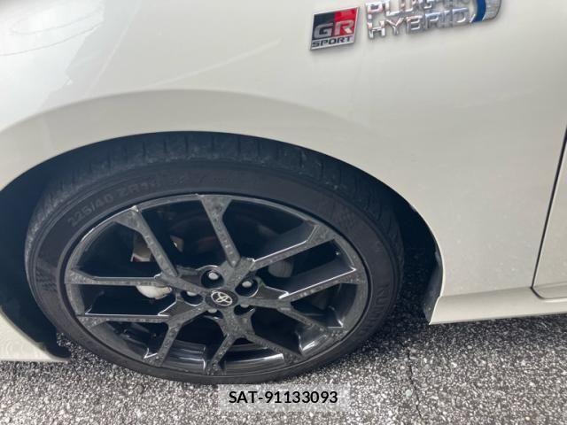 Toyota PRIUS PHV 2018-02 7963358-8