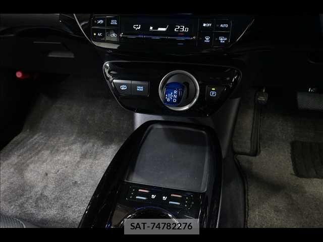 Toyota PRIUS PHV 2019-05 7963356-11
