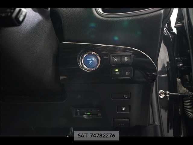 Toyota PRIUS PHV 2019-05 7963356-13