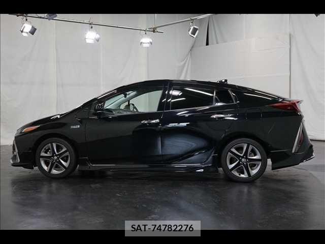 Toyota PRIUS PHV 2019-05 7963356-14