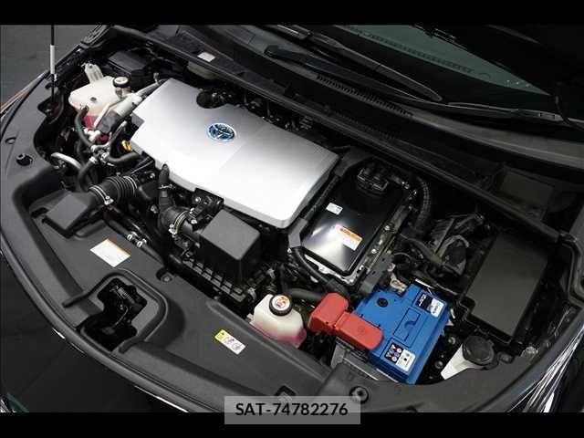 Toyota PRIUS PHV 2019-05 7963356-19