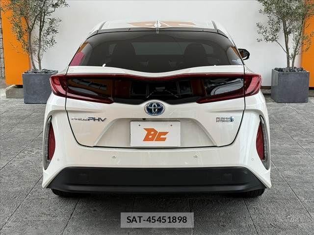 Toyota PRIUS PHV 2019-09 7963357-13