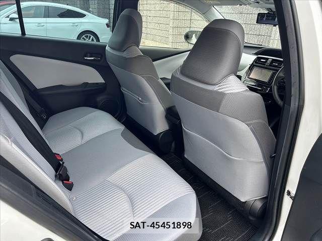 Toyota PRIUS PHV 2019-09 7963357-16