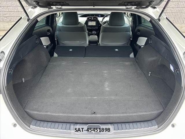 Toyota PRIUS PHV 2019-09 7963357-20
