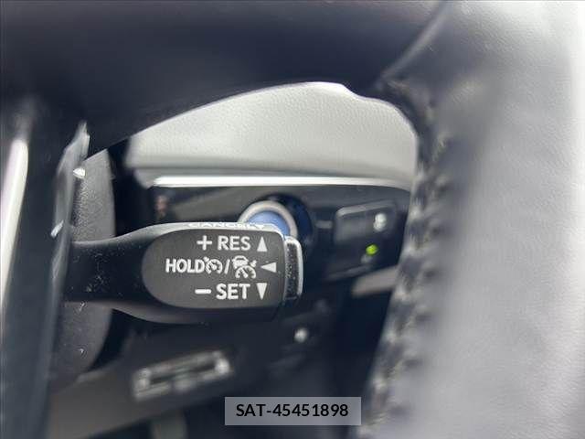 Toyota PRIUS PHV 2019-09 7963357-27