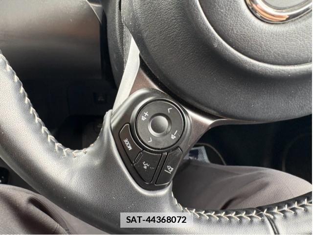 Toyota PRIUS PHV 2018-04 7980717-13