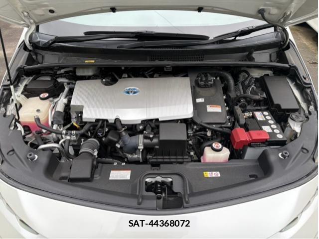 Toyota PRIUS PHV 2018-04 7980717-24