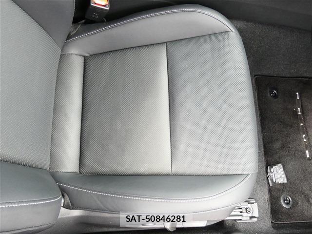 Toyota PRIUS PHV 2023-09 7980714-24