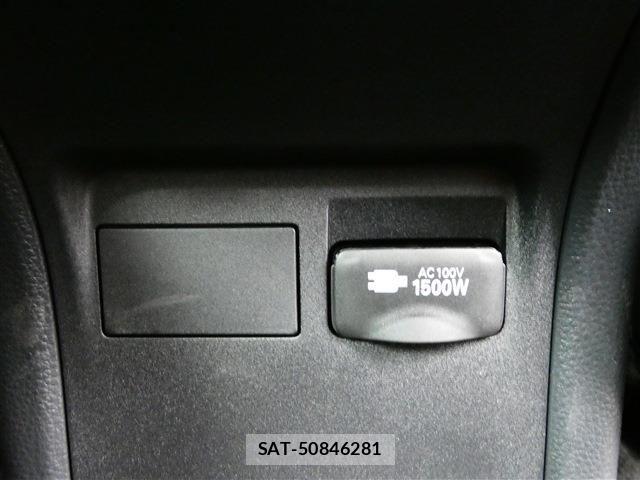 Toyota PRIUS PHV 2023-09 7980714-26