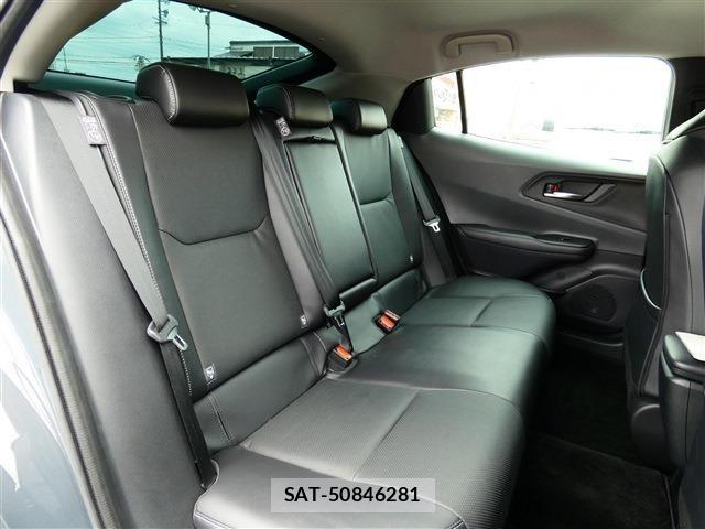 Toyota PRIUS PHV 2023-09 7980714-27