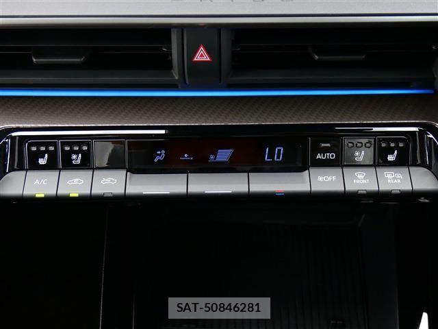 Toyota PRIUS PHV 2023-09 7980714-7
