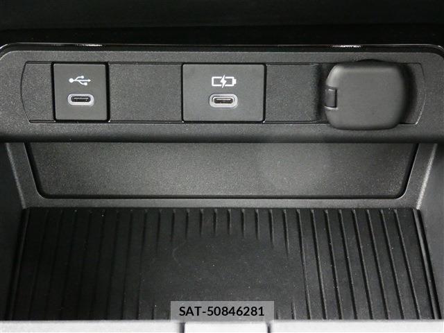 Toyota PRIUS PHV 2023-09 7980714-8