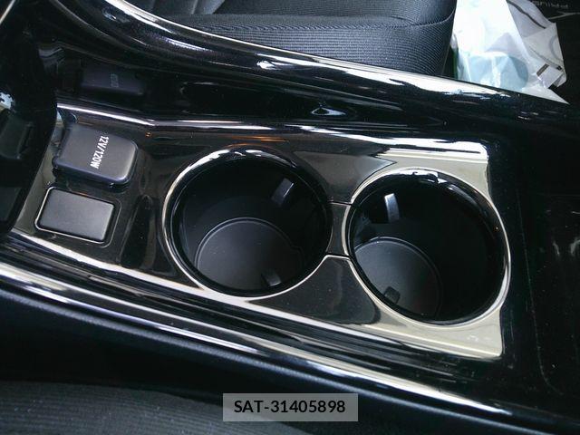 Toyota PRIUS PHV 2019-04 7980716-14