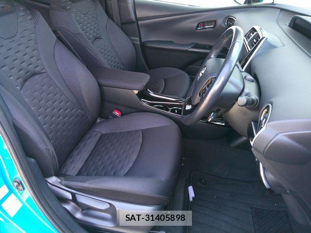 Toyota PRIUS PHV 2019-04 7980716-15