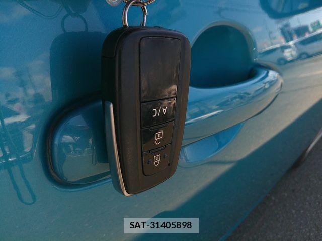 Toyota PRIUS PHV 2019-04 7980716-18