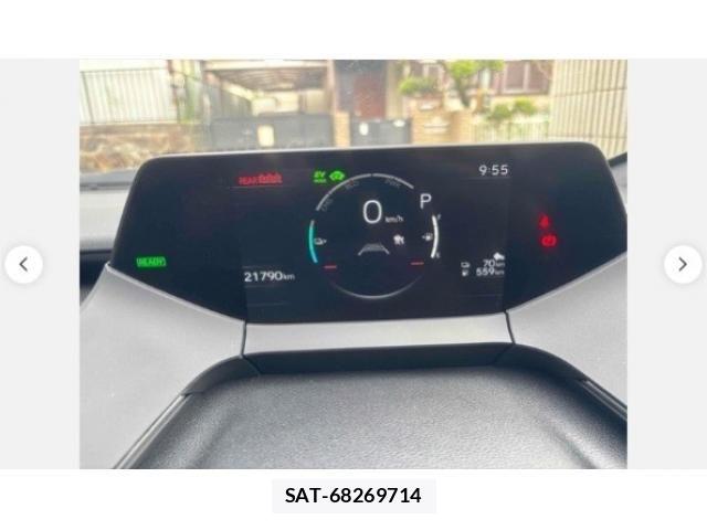Toyota PRIUS PHV 2023-09 7980715-7