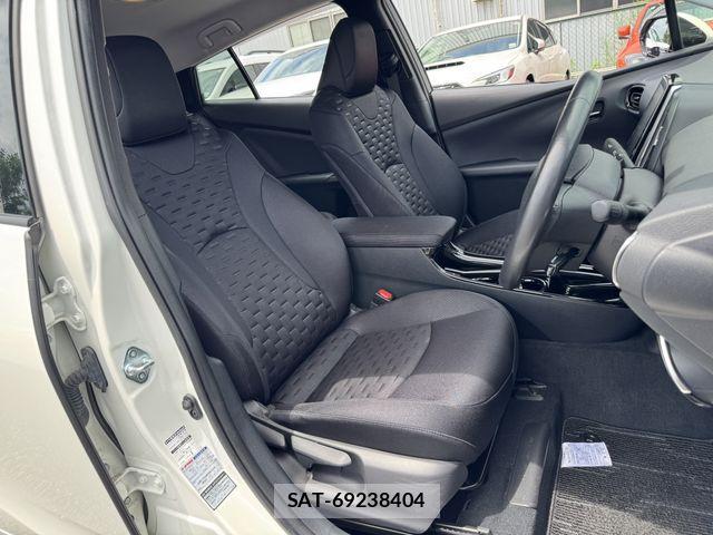 Toyota PRIUS PHV 2019-04 8037800-13