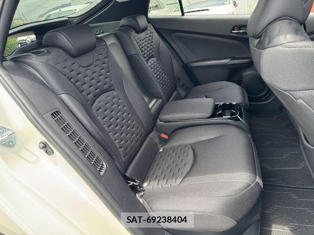 Toyota PRIUS PHV 2019-04 8037800-14