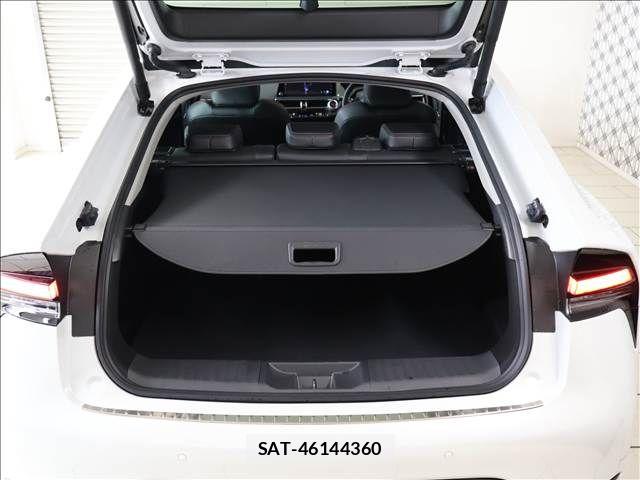Toyota PRIUS PHV 2024-08 8037797-17