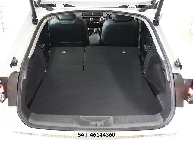 Toyota PRIUS PHV 2024-08 8037797-18