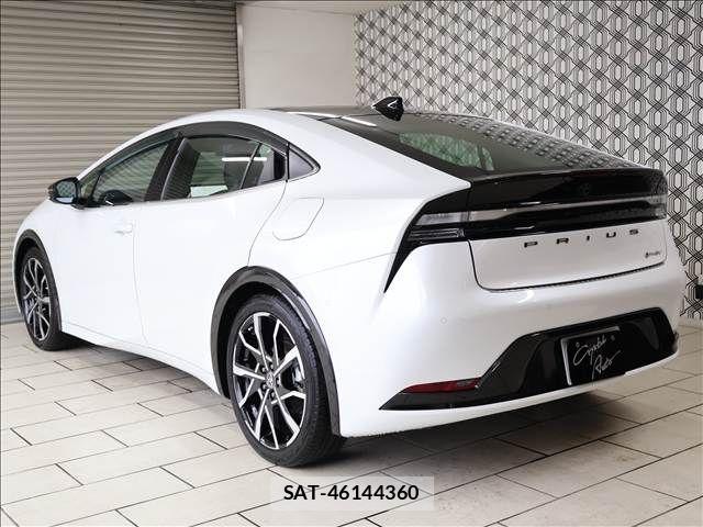 Toyota PRIUS PHV 2024-08 8037797-1