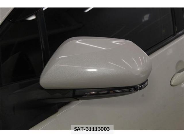 Toyota PRIUS PHV 2017-11 8037805-16