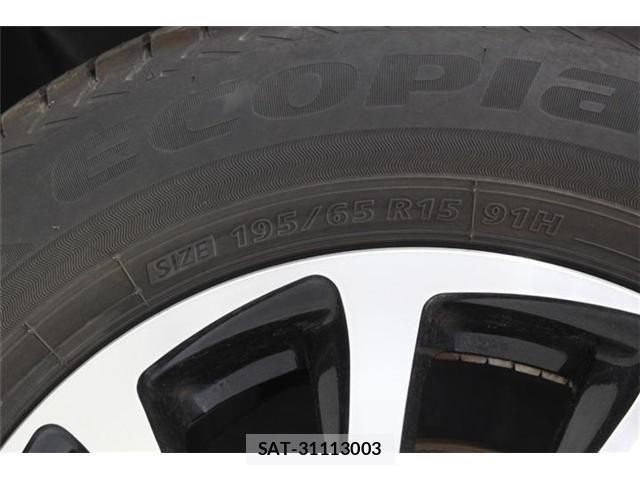 Toyota PRIUS PHV 2017-11 8037805-21