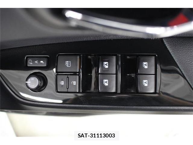 Toyota PRIUS PHV 2017-11 8037805-29