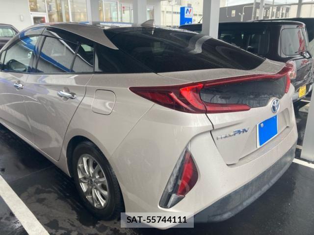 Toyota PRIUS PHV 2017-11 8037807-4