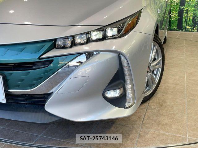 Toyota PRIUS PHV 2017-07 8037806-11