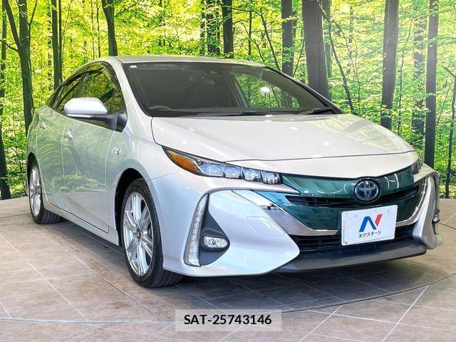 Toyota PRIUS PHV 2017-07 8037806-15