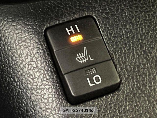 Toyota PRIUS PHV 2017-07 8037806-6