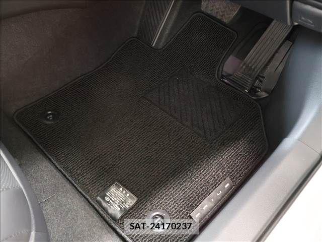 Toyota PRIUS PHV 2024-02 8075230-9