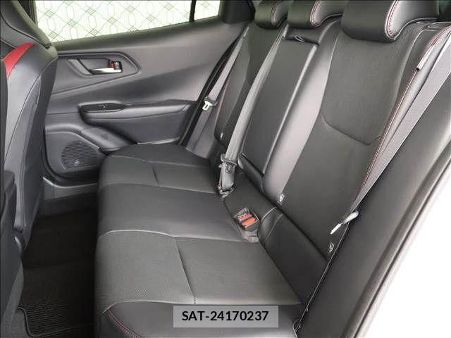 Toyota PRIUS PHV 2024-02 8075230-10