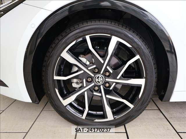 Toyota PRIUS PHV 2024-02 8075230-13