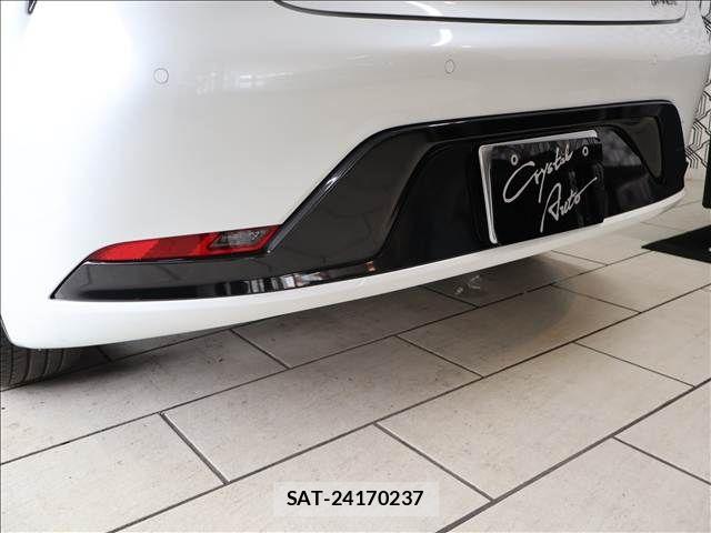 Toyota PRIUS PHV 2024-02 8075230-16
