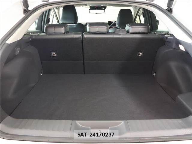 Toyota PRIUS PHV 2024-02 8075230-17