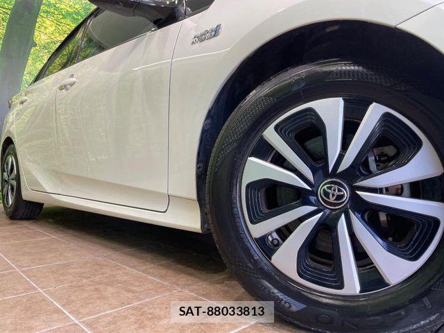 Toyota PRIUS PHV 2019-12 8075232-12