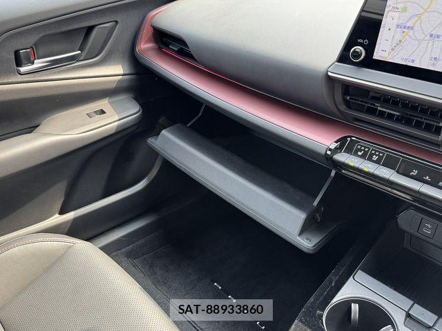 Toyota PRIUS PHV 2023-11 8075231-20