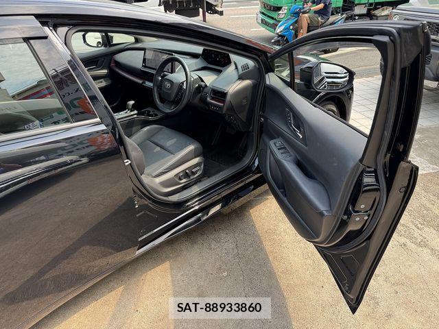 Toyota PRIUS PHV 2023-11 8075231-21