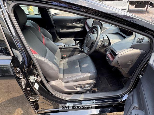Toyota PRIUS PHV 2023-11 8075231-22