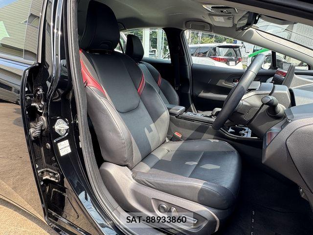 Toyota PRIUS PHV 2023-11 8075231-23