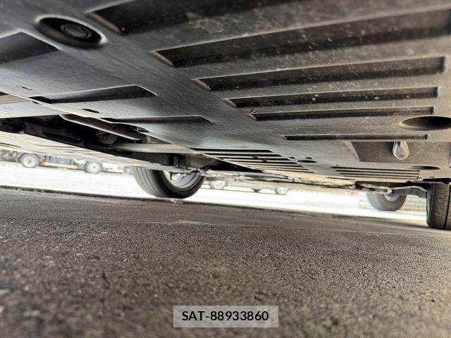 Toyota PRIUS PHV 2023-11 8075231-25